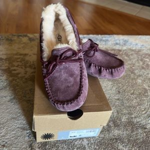 Ugg Dakota Slippers